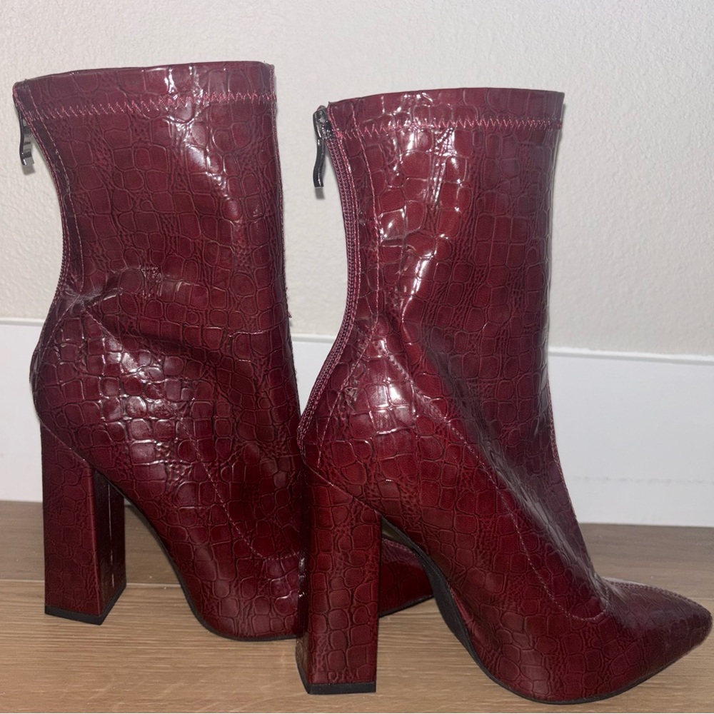 Pretty Little Thing Boots